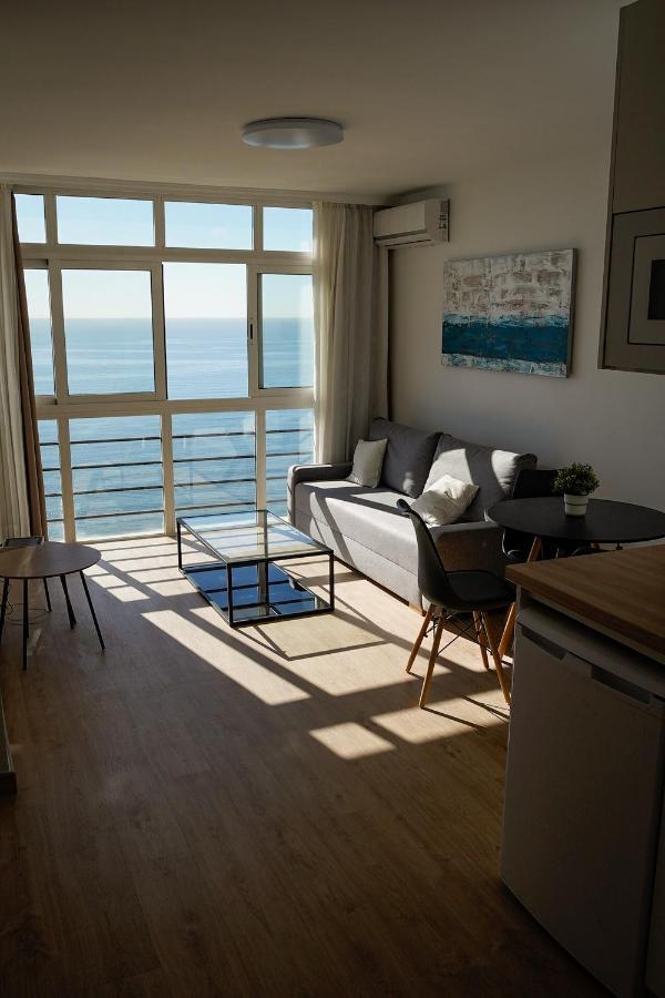 Beachfront Apartment Málaga Eksteriør billede